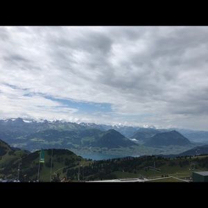 Meet your Posher, Claudia